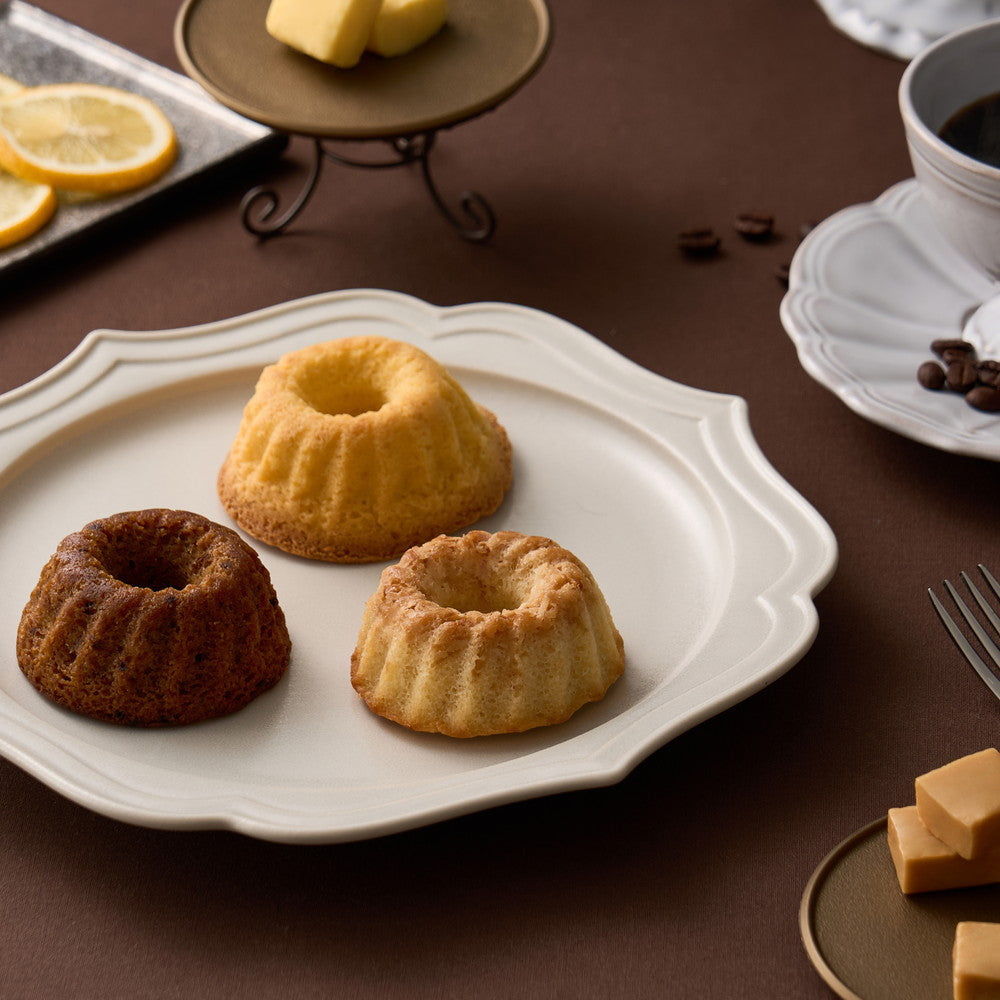 食品サンプル　5点セット　クグロフ 鎧塚俊彦 監修 KOUGLOF（クグロフ）3種食べ比べ（3個） – AOYAMA GIFT