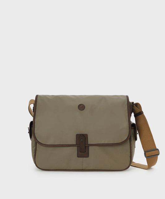 バチューデイトリップ[キャリーオールM 4620BDT]オリーブ6109060646 (オリーブ)