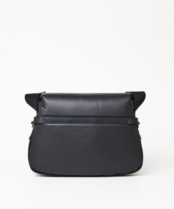 HUNTING WORLD バチューサーパス[キャリーオールM 3902BSS]ブラック