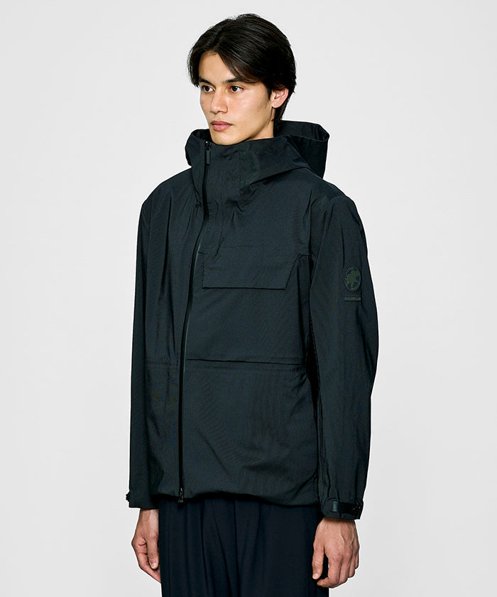 CRAFTED BY DESCENTE.LAB[ハードシェル アシンメトリーフィールドジャケット FWB61M]ブラック6234600408メンズ HUNTING WORLD