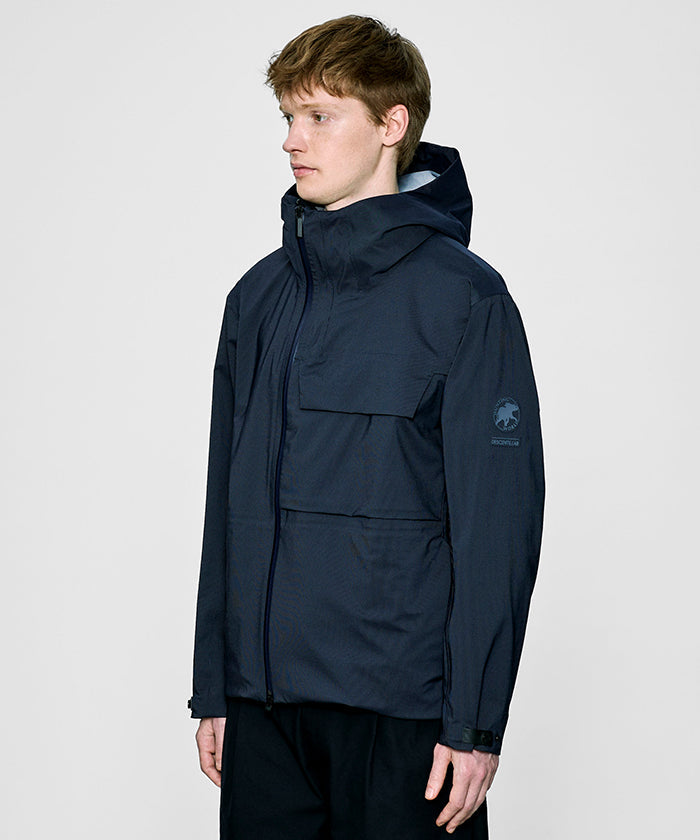 CRAFTED BY DESCENTE.LAB[ハードシェル アシンメトリーフィールドジャケット FWB61M]ネイビー6234600478メンズ HUNTING WORLD
