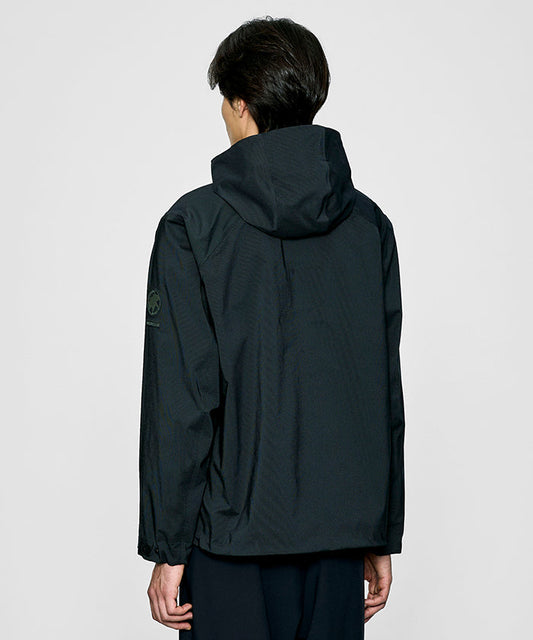 CRAFTED BY DESCENTE.LAB[ハードシェル アシンメトリーフィールドジャケット FWB61M]ブラック6234600408メンズ HUNTING WORLD