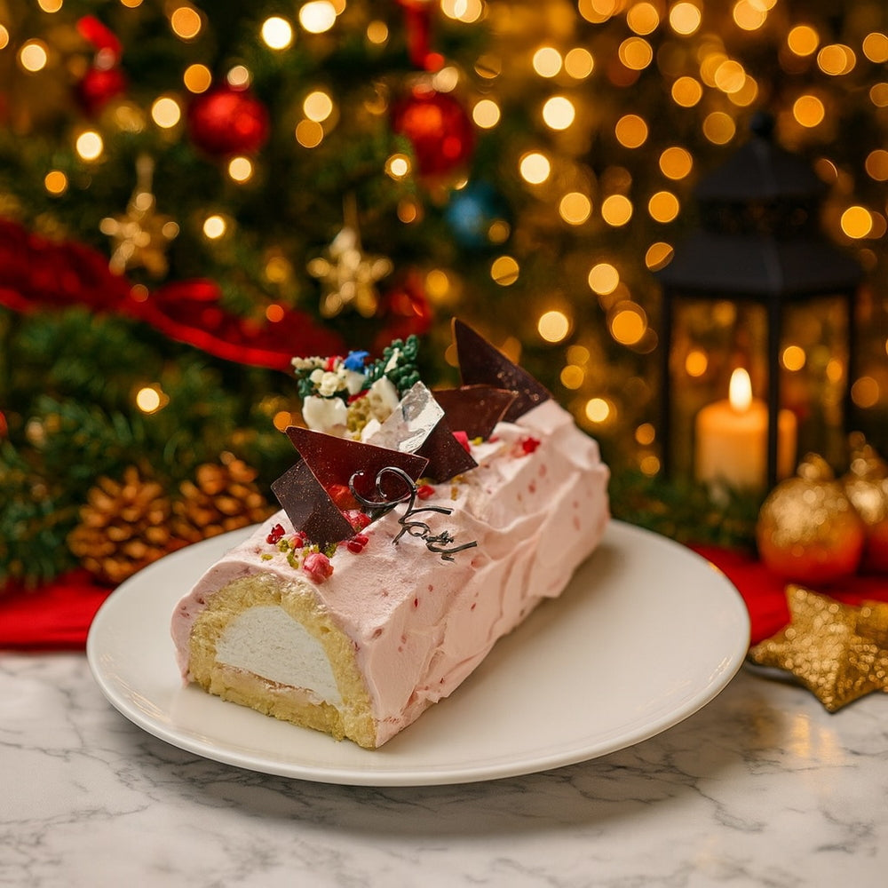 白金スイーツ　白金ブッシュドノエル（苺）