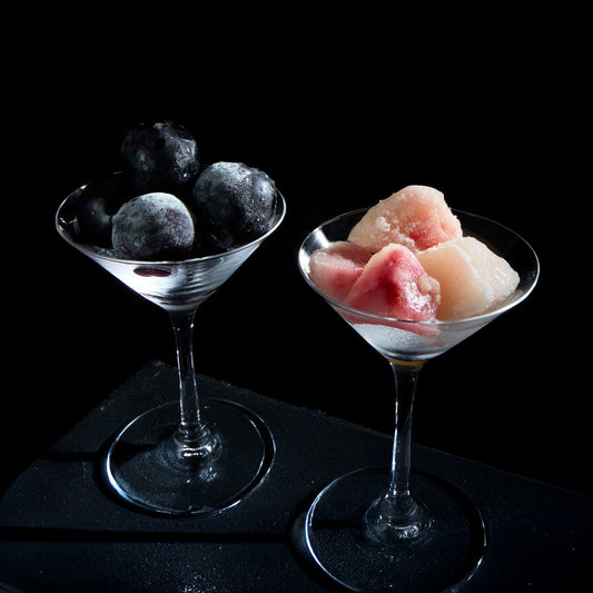 「凍眠フルーツ」　2種食べ比べ（白桃、ナガノパープル）